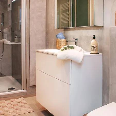 Kobaltblau アパート